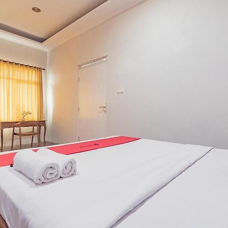 Reddoorz Resort Syariah Near D'Castello Ciater Subang Exterior photo
