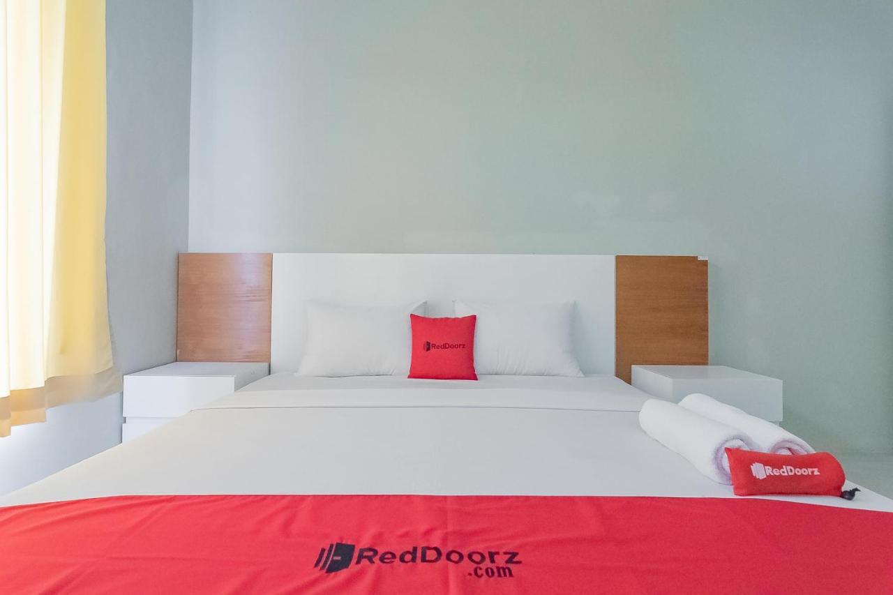 Reddoorz Resort Syariah Near D'Castello Ciater Subang Exterior photo